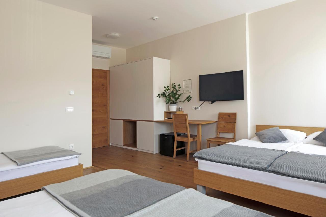 Guesthouse Tursic فورنيكا المظهر الخارجي الصورة
